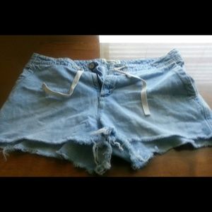 Old Navy blue jean shorts Old Navy blue jean shorts