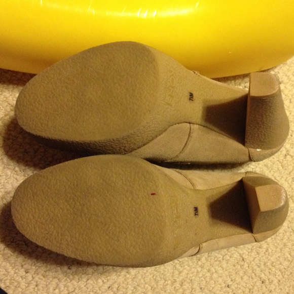 Awesome Michael Kors suede bootie - Picture 3 of 4