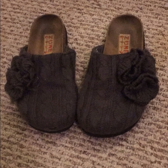 🔴BUY 2 GET 1 FREE!❤️❤️ Slip on shoes!