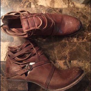 Freebird mini boots