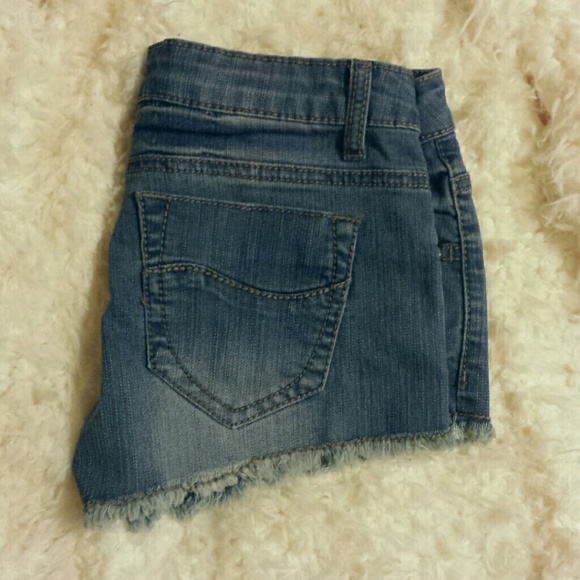 Frayed Skull Shorts - Picture 2 of 4