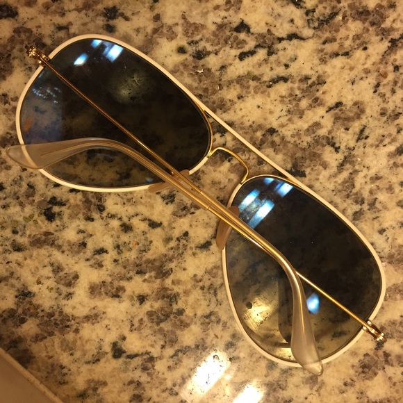 Ray ban sunglasses 100% authentic - Picture 2 of 3