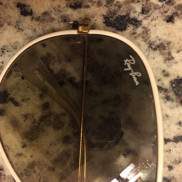 Ray ban sunglasses 100% authentic - Picture 3 of 3