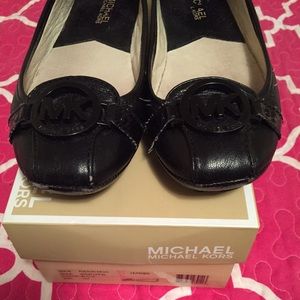 Micheal kors flats