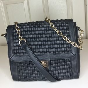 BLACK FAUX LEATHER SHOULDER BAG