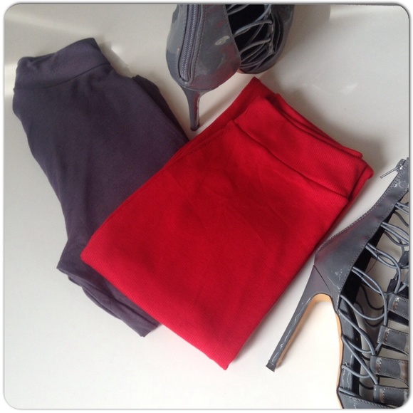 NEW IN PACKAGE 2 PC GRAY & RED SKIRT SET - Picture 3 of 4