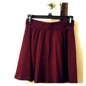 Maroon knit mini skirt