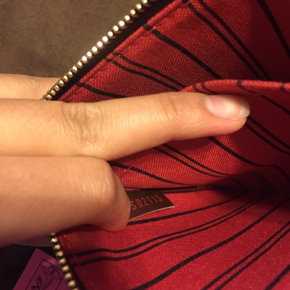 SOLD! ❌🚫 Louis Vuitton wristlet ! - Picture 3 of 3