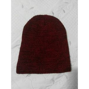 Dark red/Maroon beanie NWOT (FIRM PRICE!!)