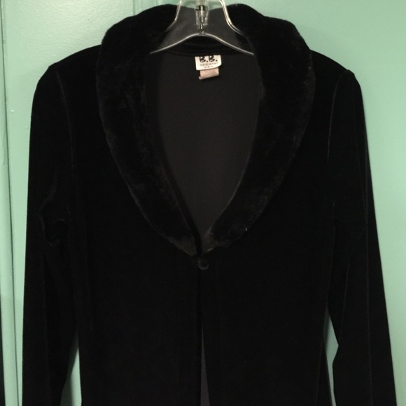 B.B. Apparel  Jackets & Blazers - 80's Vintage Maxi Velvet Coat w/ Faux Fur  Collar