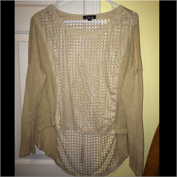 Cream high low  sweater