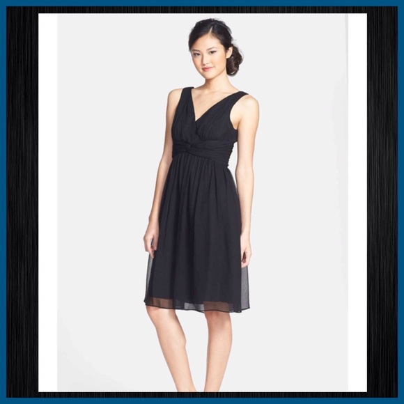 V-neck Twist Silk Chiffon Party Dress - Picture 3 of 3