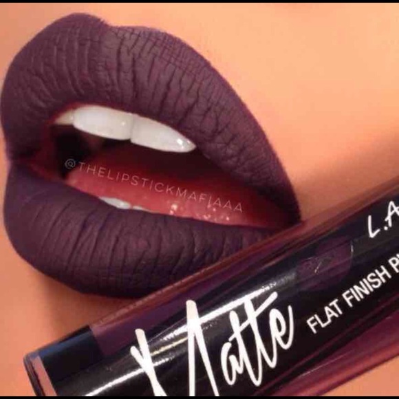 HOLD💋LA GIRLS MATTE BLACK CURRENT