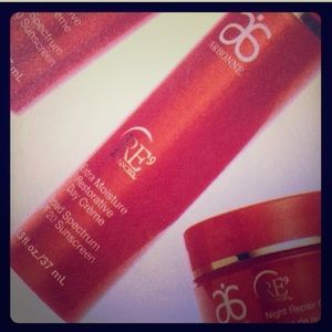 Arbonne RE9 Extra Moisture Day Creme NWT NIB