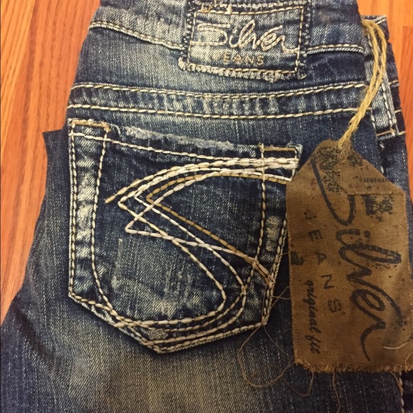 NWT.....Silver Jeans Size 26x31