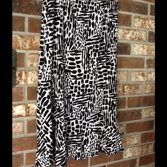 🎀 Super Cute Skirt!!