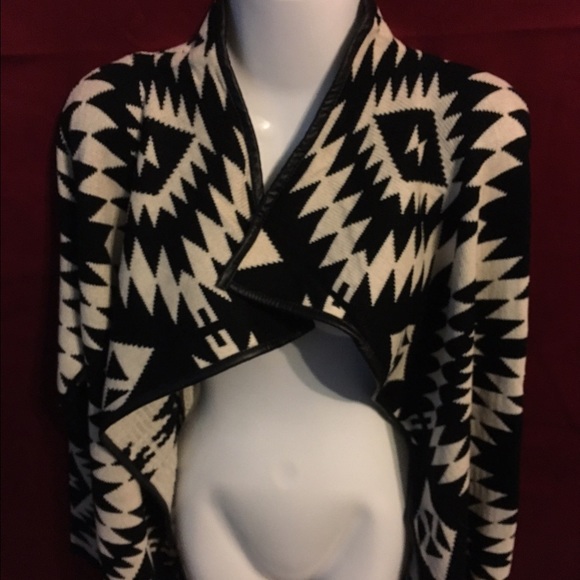 Aztec Sweater - Picture 2 of 3