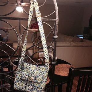 VERA BRADLEY~ ADORABLE PATTERN- CROSSBODY BAG