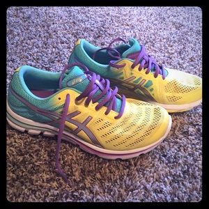 Asics 33 running shoe