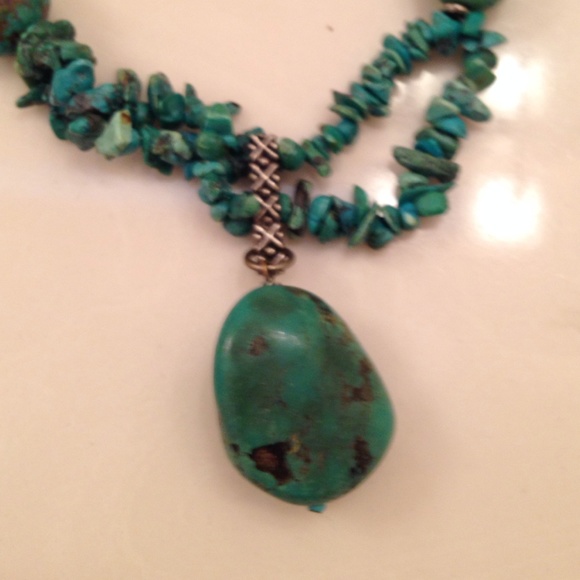 Genuine turquoise and silver southwest necklace - Picture 2 of 4