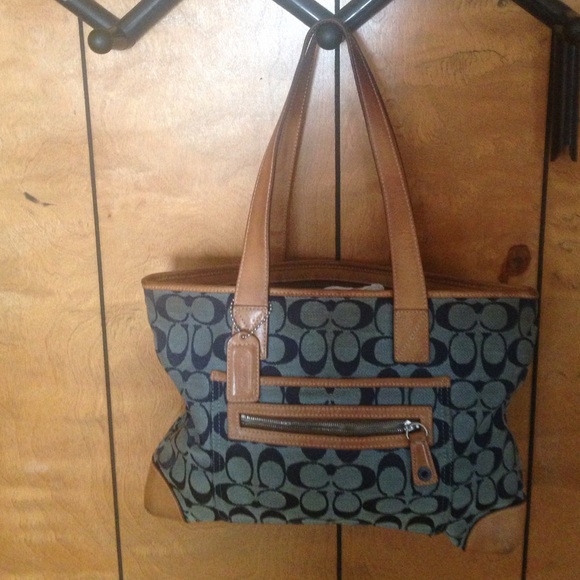 Authentic Coach Purse On Deck 💯