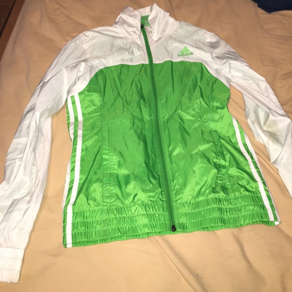 Wind breaker sport jacket