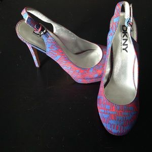Dynamic DKNY sling back pumps