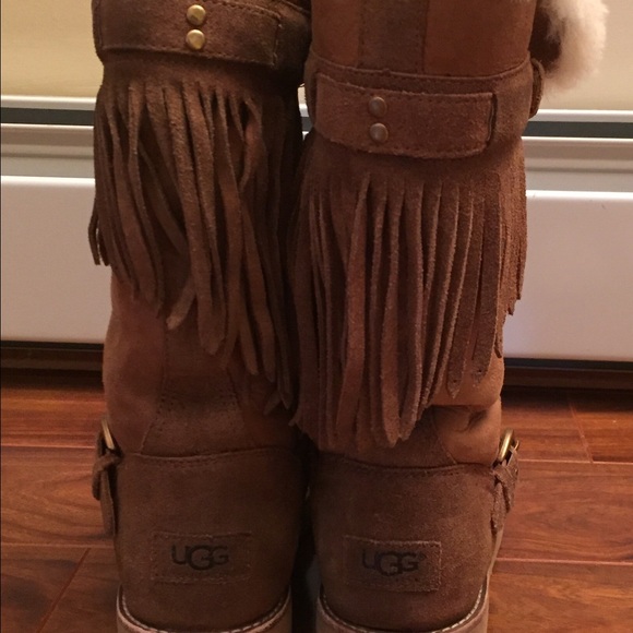 Used ugg boots - Picture 2 of 5