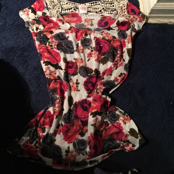 Floral top