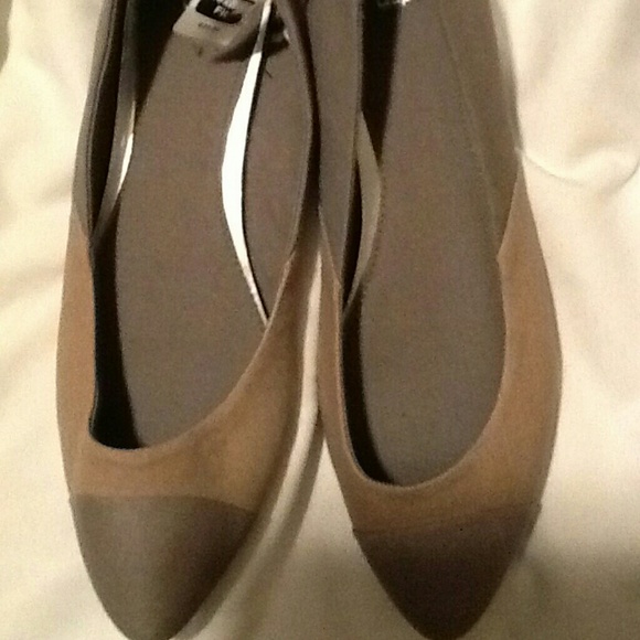 Super cute!  GAP Fabric Flats