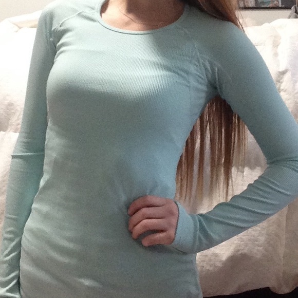 ASICS athletic shirt - Picture 2 of 3