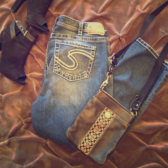 Silver Jeans Denim - Silver Natsuki Capri Jeans!