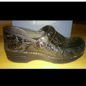 Dansko Clogs Brown