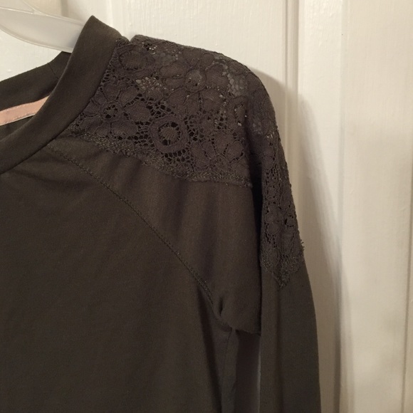 Long sleeve tee - Picture 2 of 3