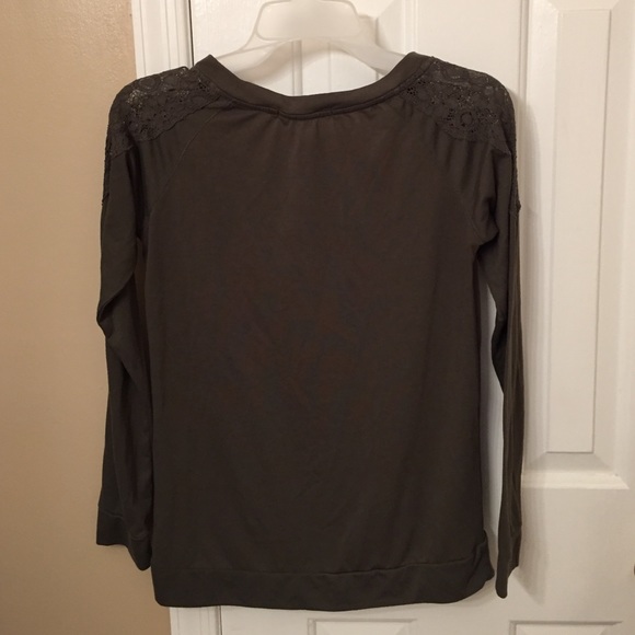 Long sleeve tee - Picture 3 of 3