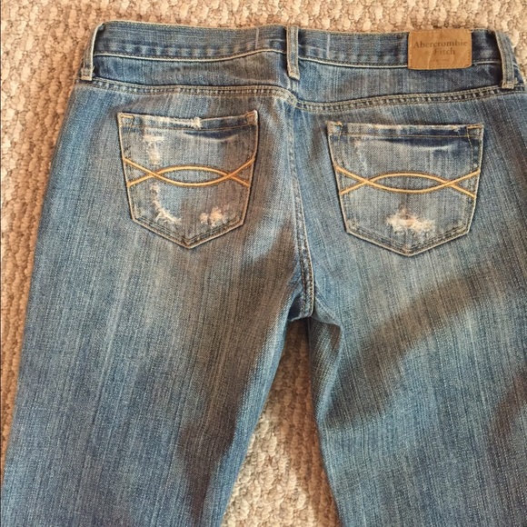 A&F Distressed Capris - Picture 3 of 3