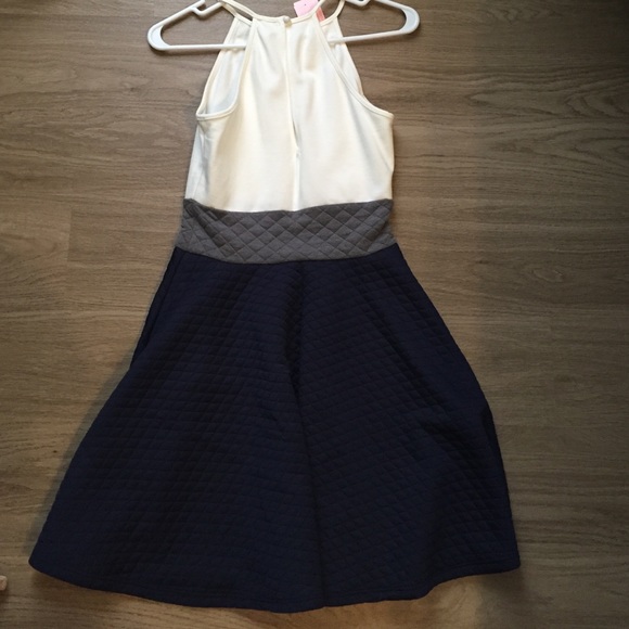 Quilted Patterned Dress - Picture 3 of 3