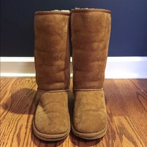 Tall tan ugg boots