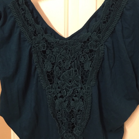 Dolman style short sleeve tee - Picture 3 of 3