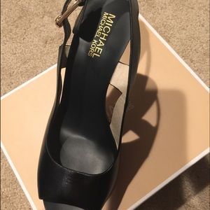 Michael Kors nwt black heels