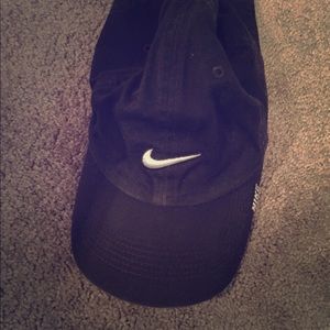 Black Nike cap