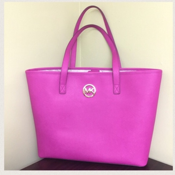 Michael Kors Handbags - MLarge Magenta Saffiano Leather Jet set tote