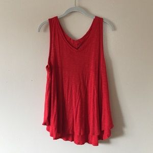 Gap - red swing tank