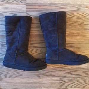 Classic Tall UGG boot (brown)