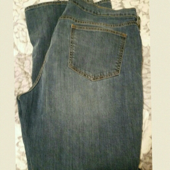 2 pairs Old navy womens jeans 2 pairs