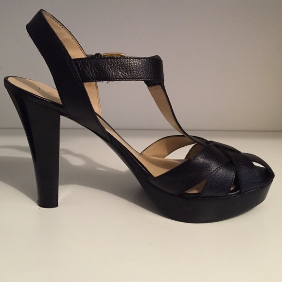 black strappy sandal Ralph Lauren heels - Picture 2 of 3