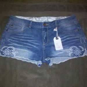 Cute jean shorts