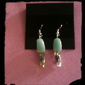 Earrings \ Jewelry