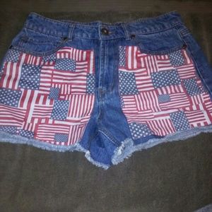 High wasted flag shorts