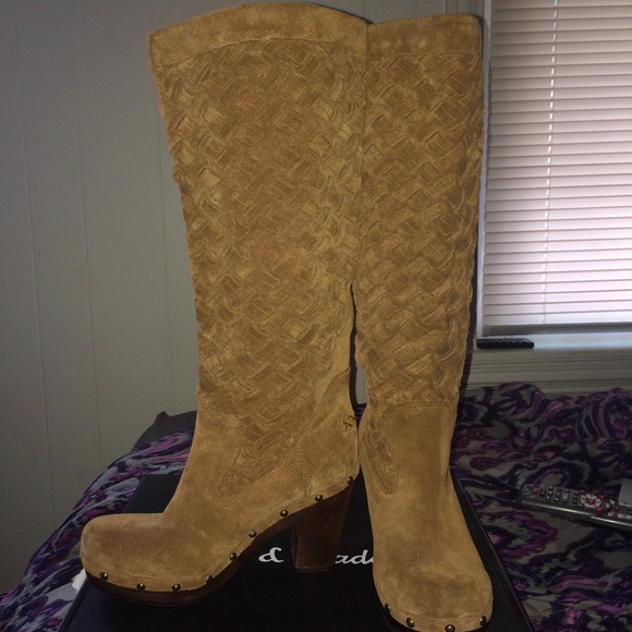 SOLD Ugg clog tall boot